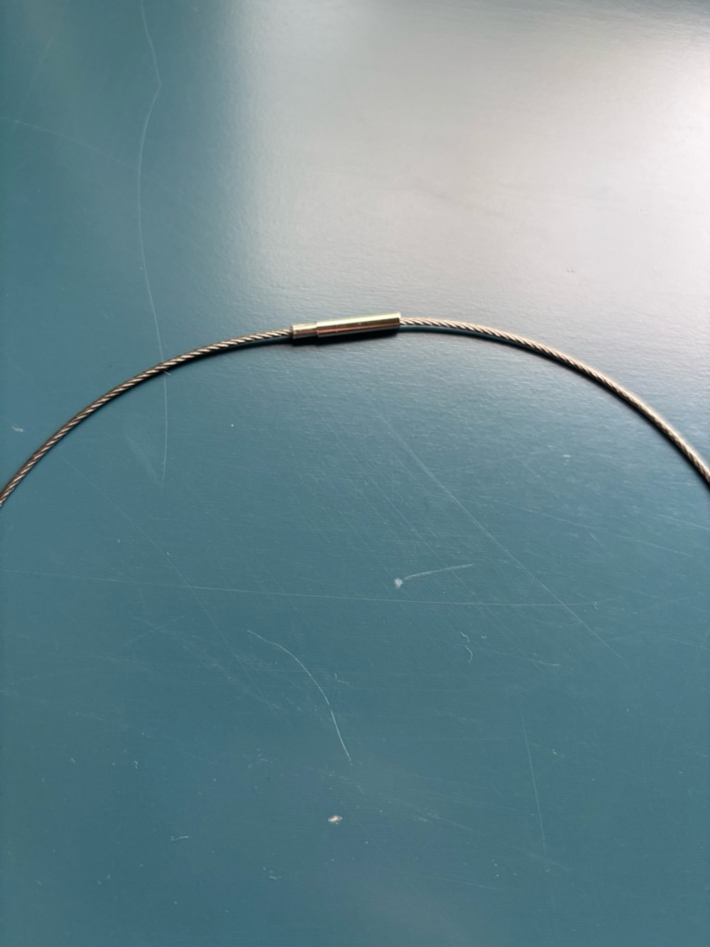 Minimalist pendant choker necklace - Picture 3 of 5